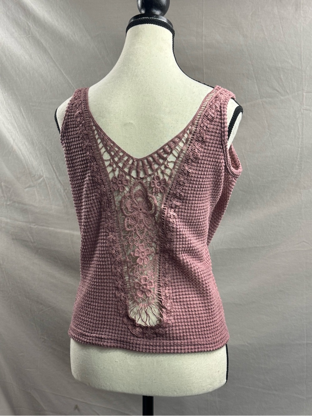 Lace Patchwork Textured Cami Dusty Rose - Picture 7 of 7